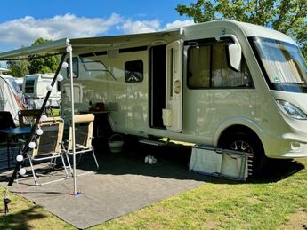 Angebot Caravaning-Markt: Hymer Exsis-i 580 pure, CHF 92'000.–, Occasionen